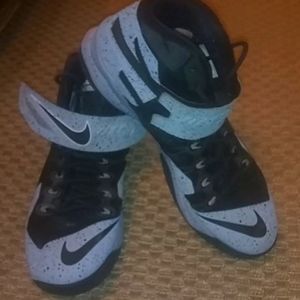 Nike lebron soldier 8 premium